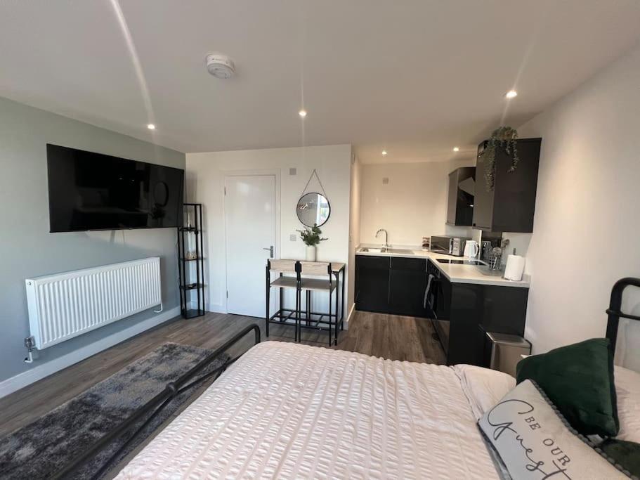 Abbotsbury 1 Bed Studio Opposite Uwe Free Parking Bristol Exterior photo